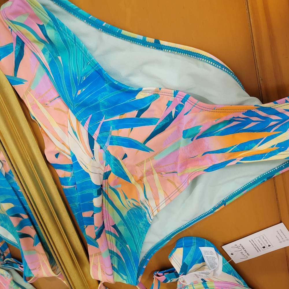 Cupshe Blue and Pink One Piece Swimwear with Tropical Print